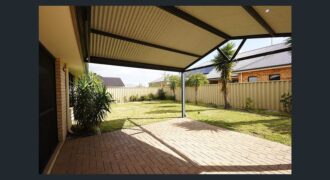 4 AURORA DRIVE ATWELL, WA 6164